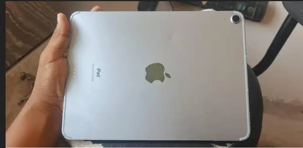ipad air 4th all ok just line hain hain or hdr extreme hain