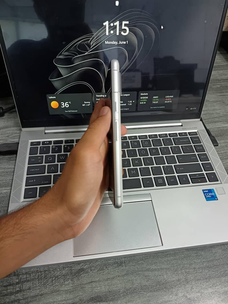 Google Pixel 7 3