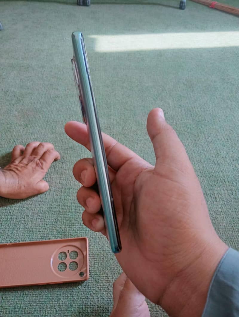 Infinix Zero 40 4