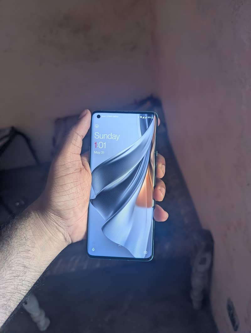 One Plus 8 Pro 12 256 1