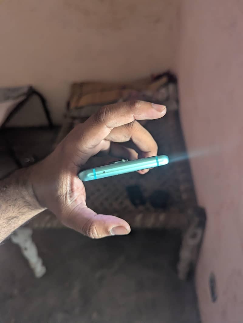 One Plus 8 Pro 12 256 2