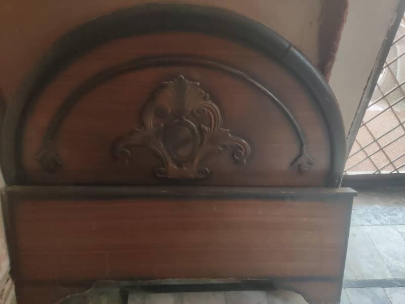 single solid bed 1