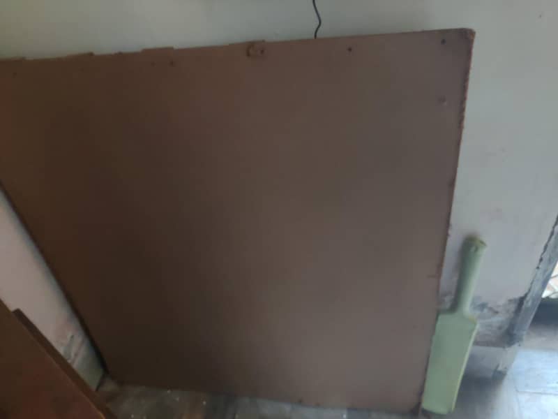 single solid bed 2