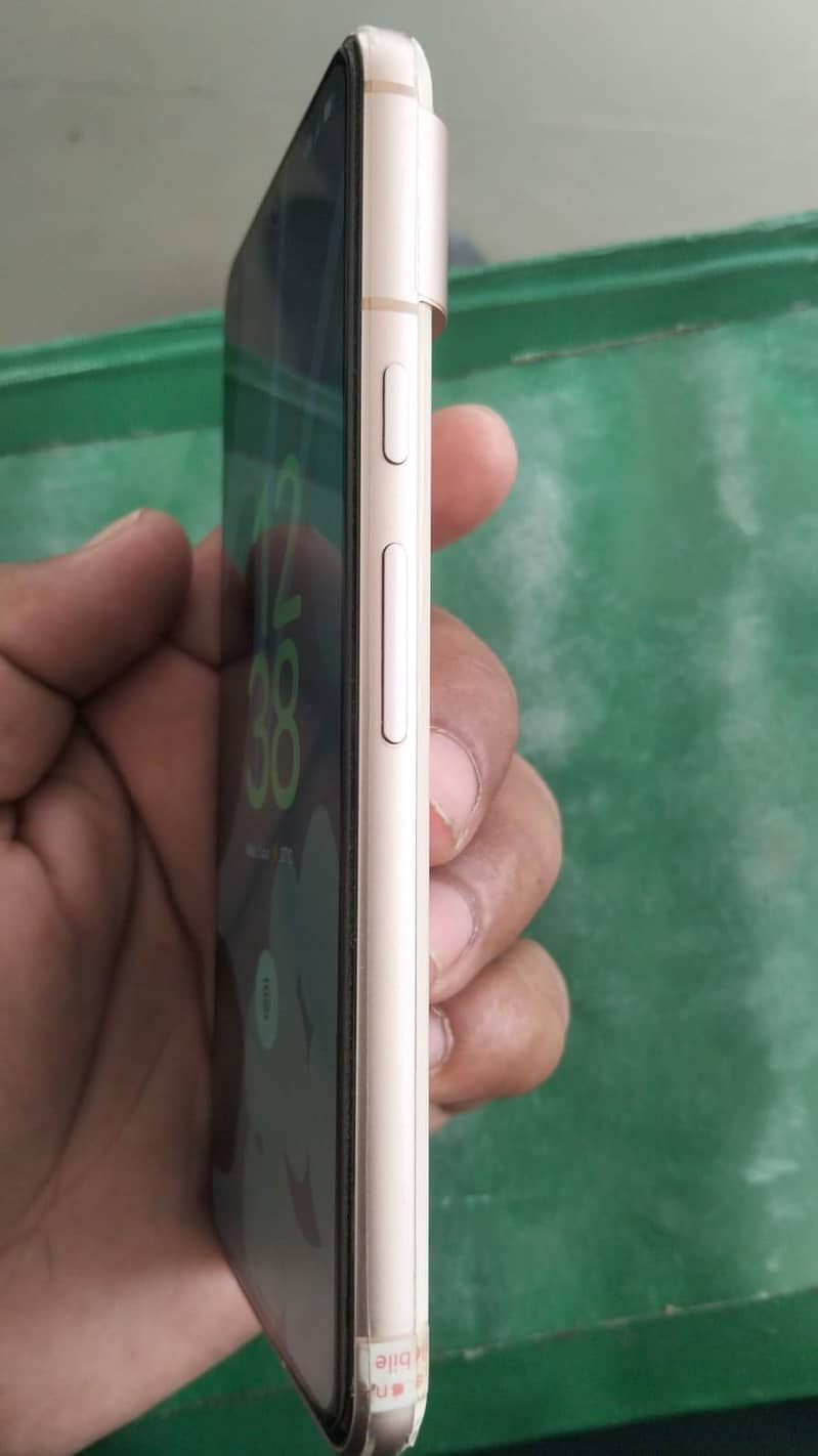 Google Pixel 8 1