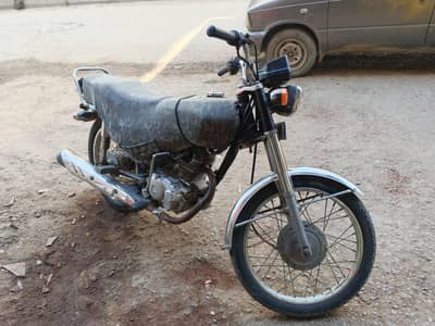 Honda 125 black