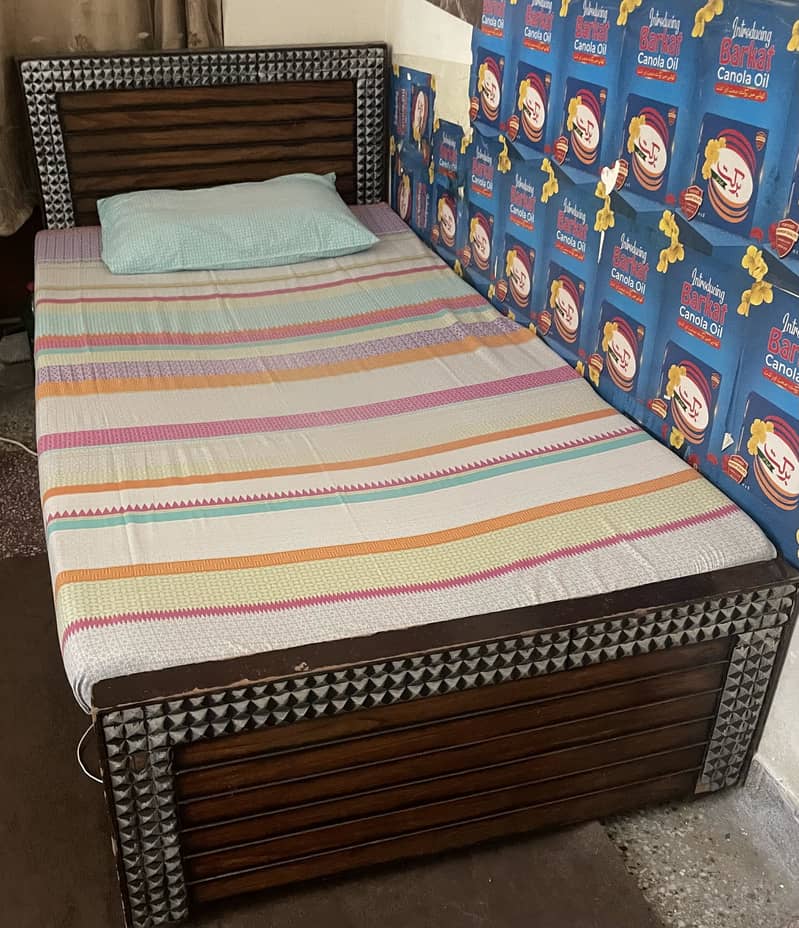 Single Bed 0
