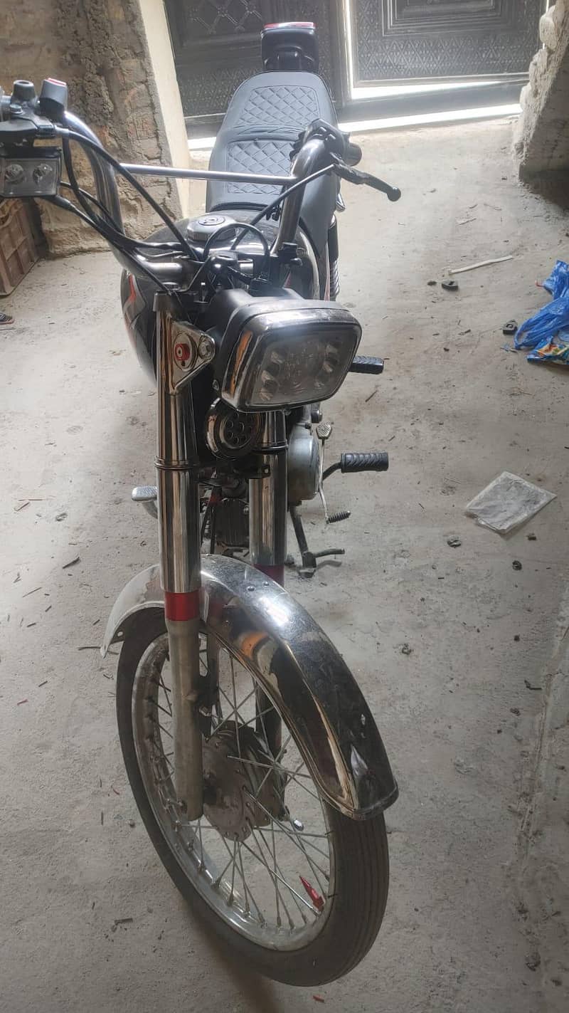 CD70 CROWN 1