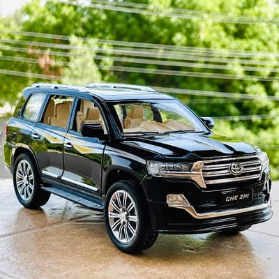 Land Cruiser (lc200) 1;24 dicast model full metal body