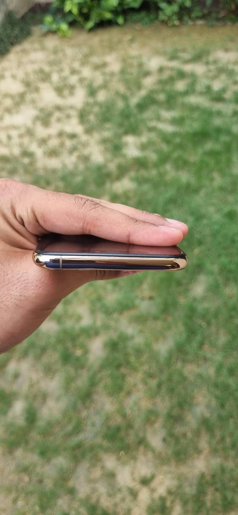 iPhone 11 Pro Max 4