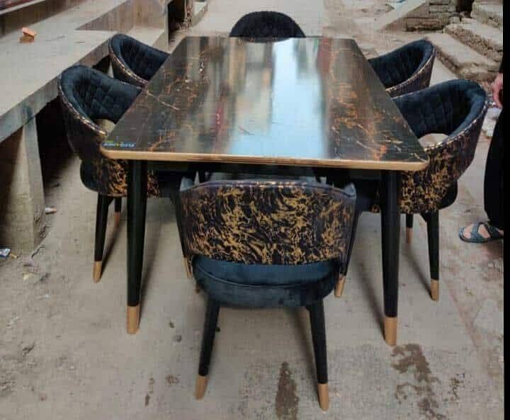 Dining table 0