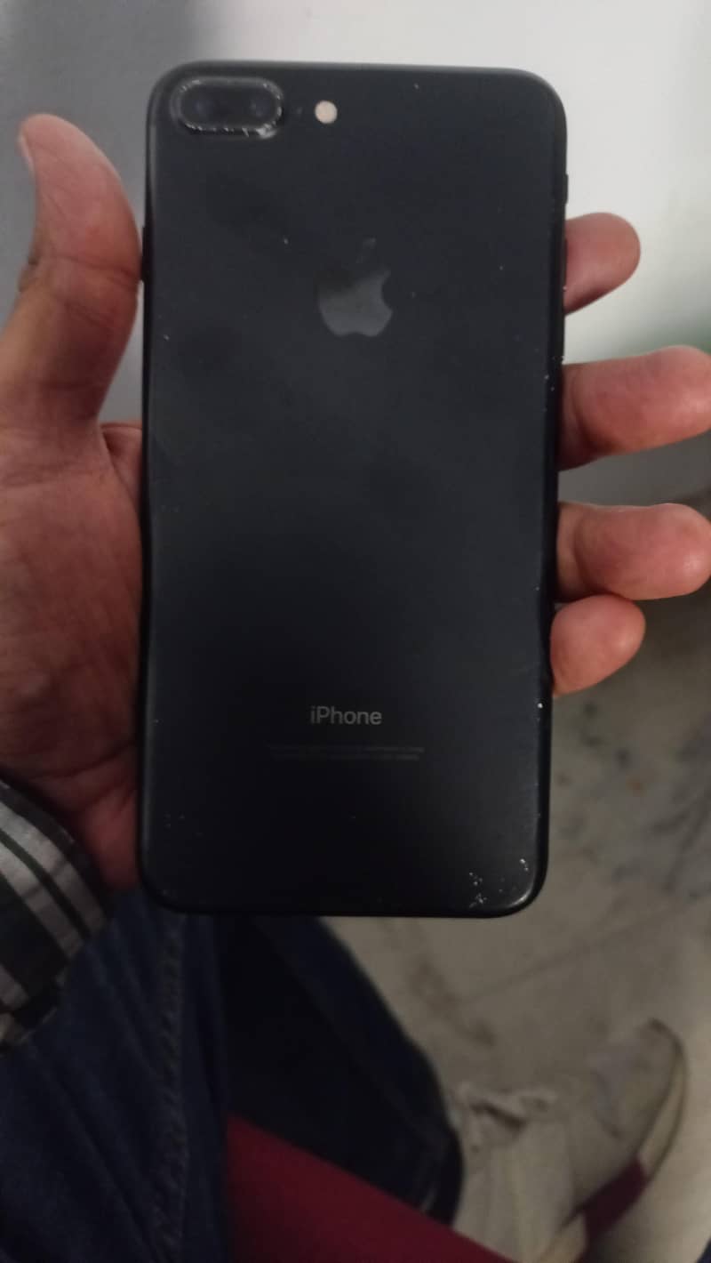 Apple iPhone 7 Plus 1