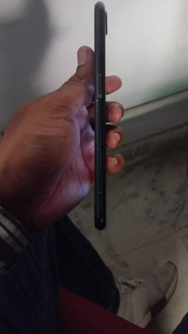 Apple iPhone 7 Plus 2