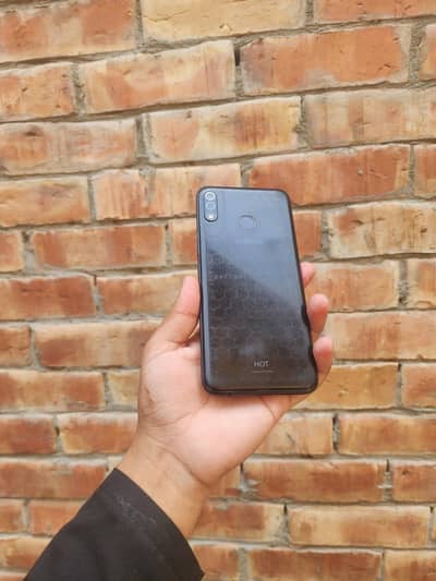 Infinix Hot 8 Lite 2/32  Pta approved best for Hotspot
