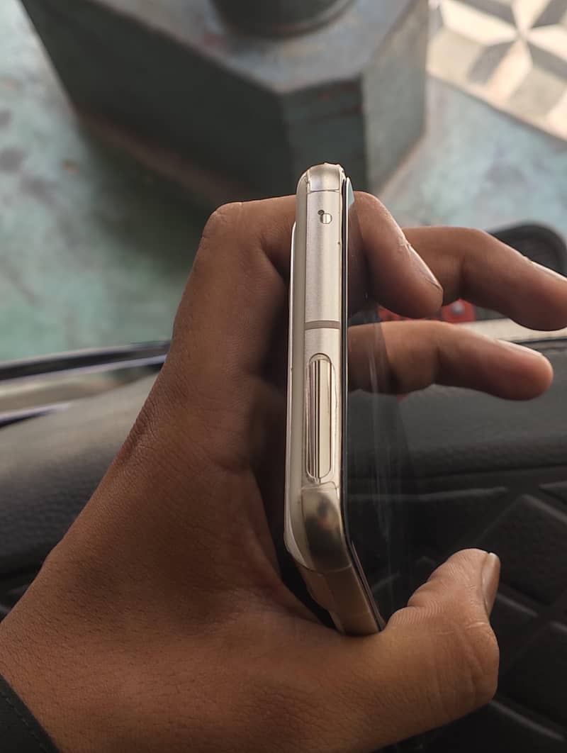 Google Pixel 8 Pro 4