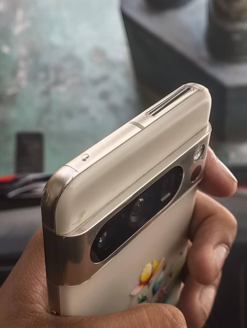 Google Pixel 8 Pro 6