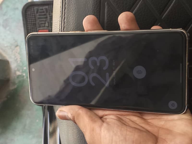 Google Pixel 8 Pro 9