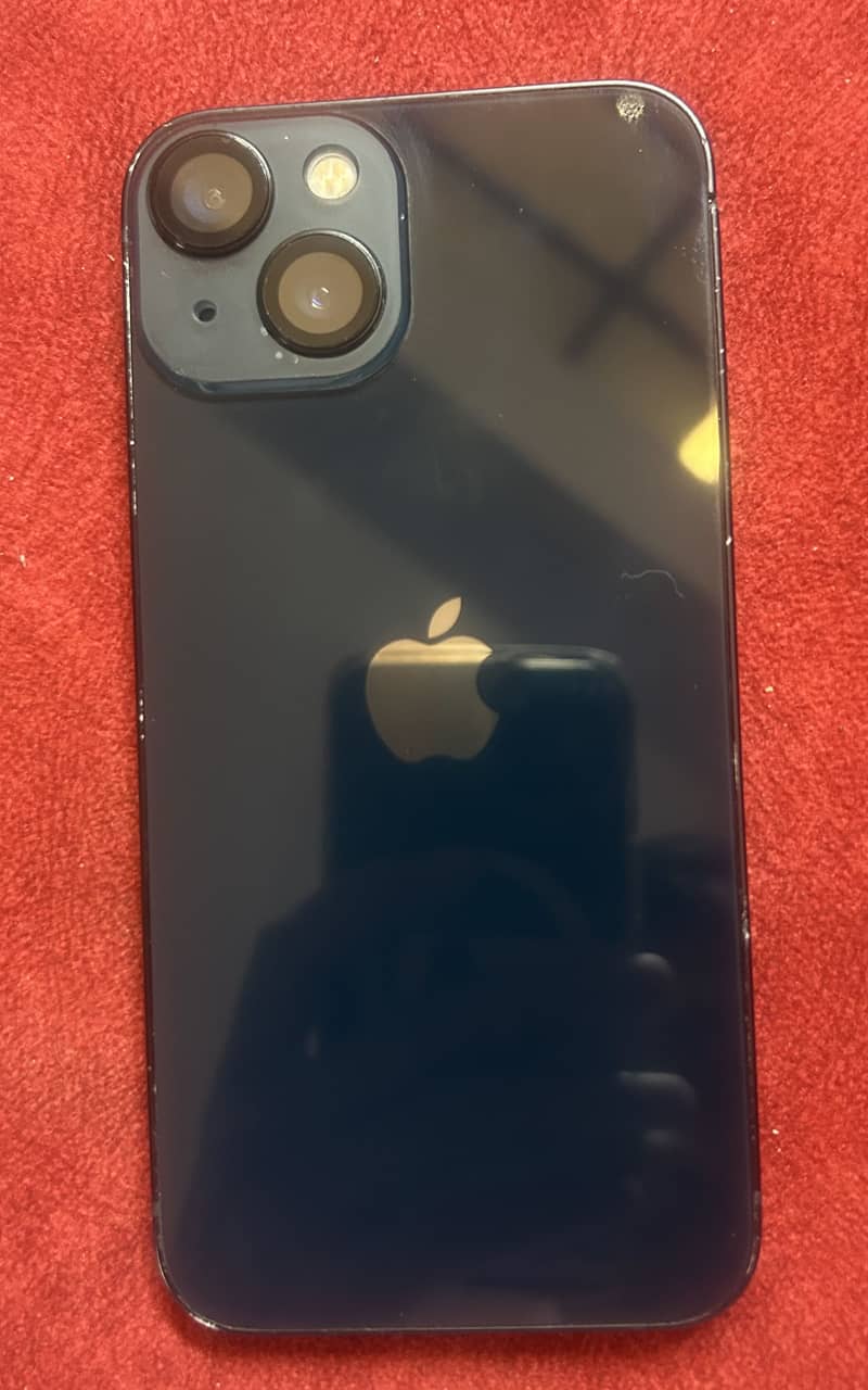Apple iPhone 13 0