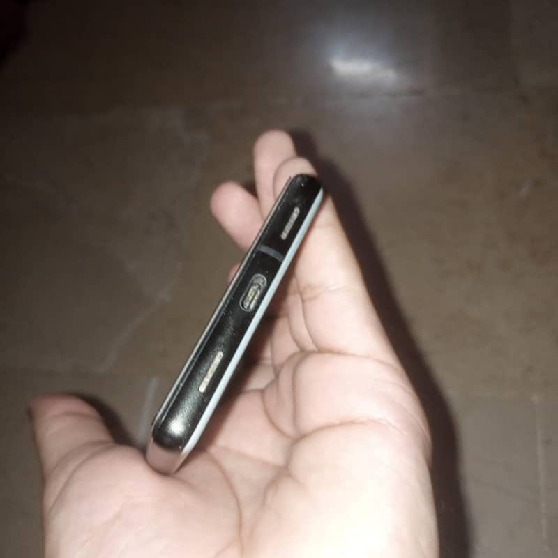 Google Pixel 6a 4