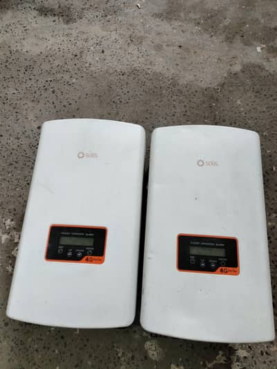 Two pieces Solis solar inverter in good condition