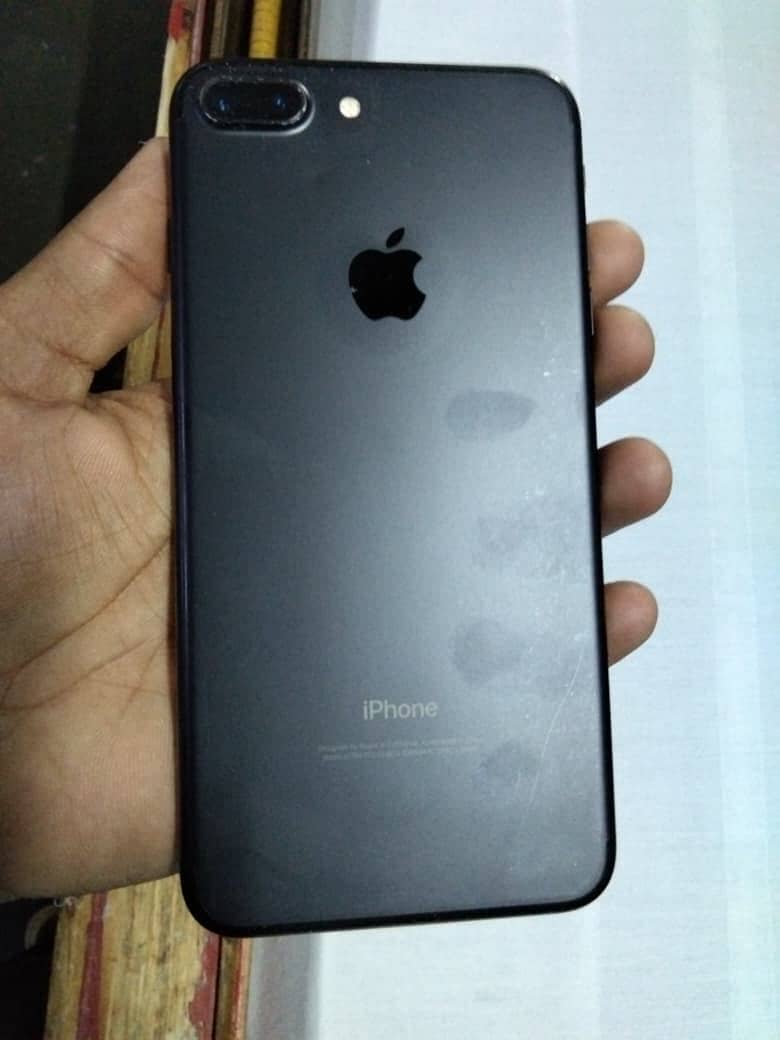 Apple iPhone 7 Plus 4