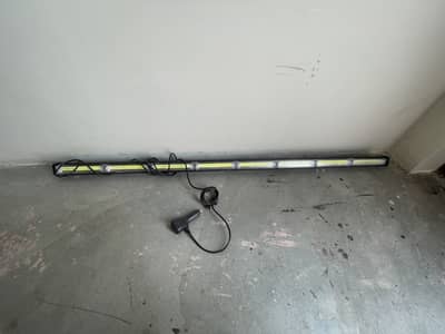 8 bar light brand new white colr