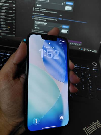 Apple iPhone 13