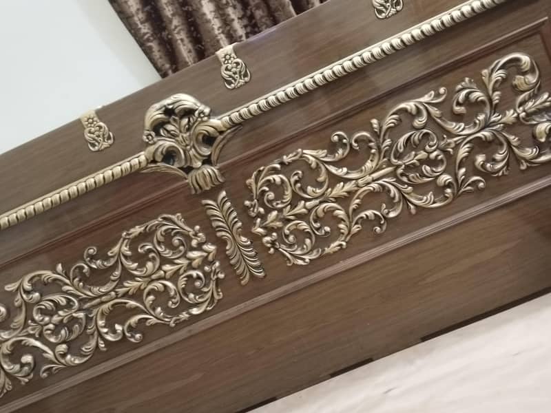 king size bed 0