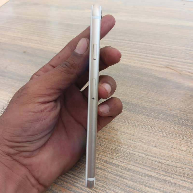 Apple iPhone 6 Plus 3