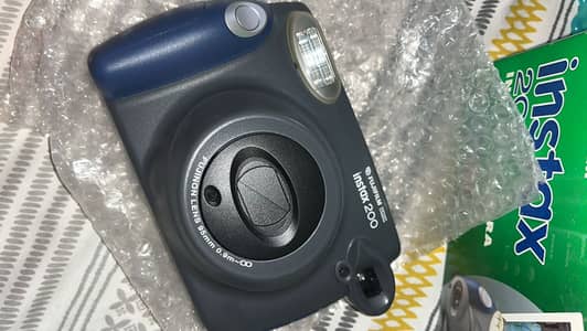 Fujifilm instax 200 instant camera
