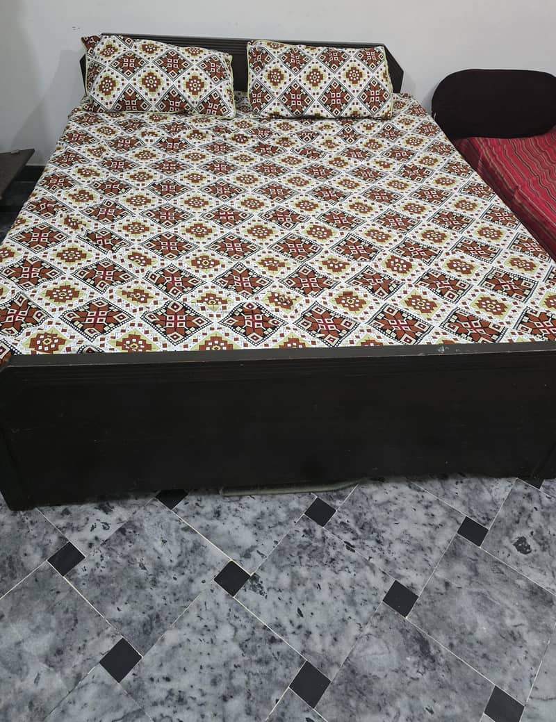 king size bed 0