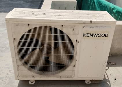Kenwood 1.5 Tone Inverter AC.