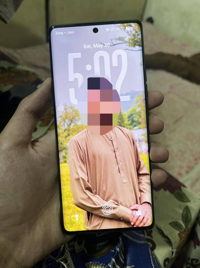 Tecno CAMON 40 Pro 1