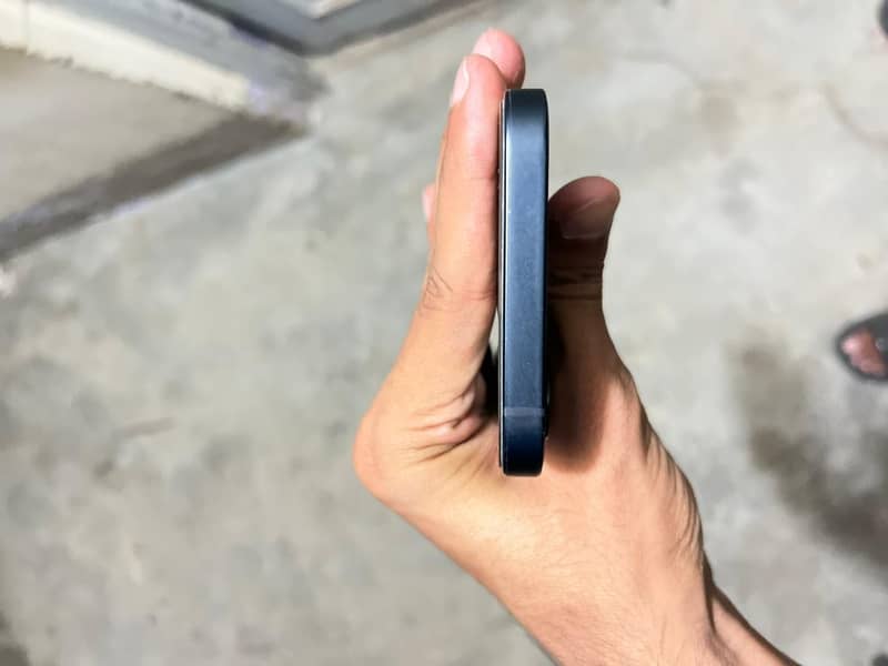 Apple iPhone 12 3