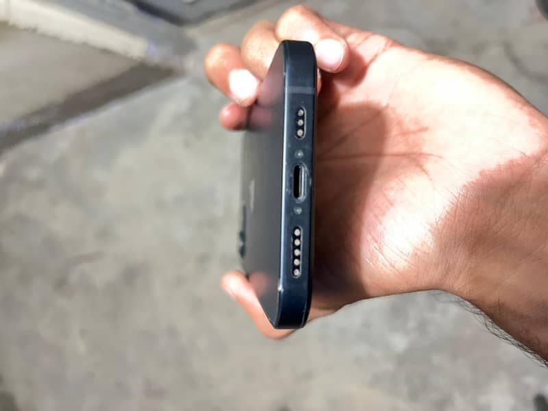 Apple iPhone 12 5