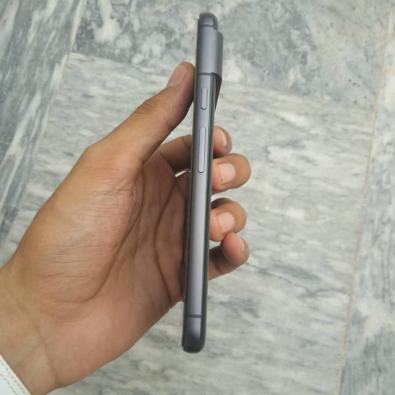 Google Pixel 8 5