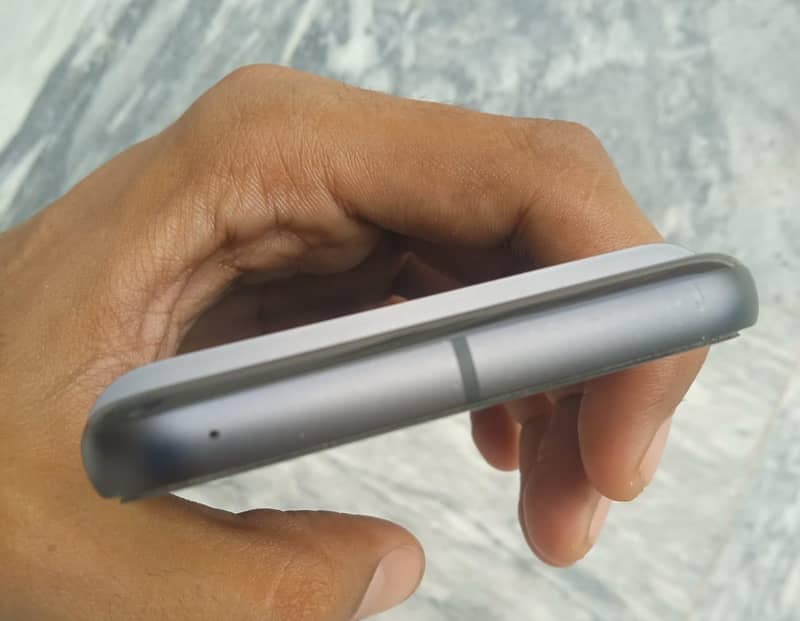 Google Pixel 8 7