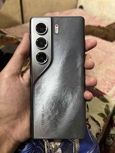 Tecno CAMON 40 Pro