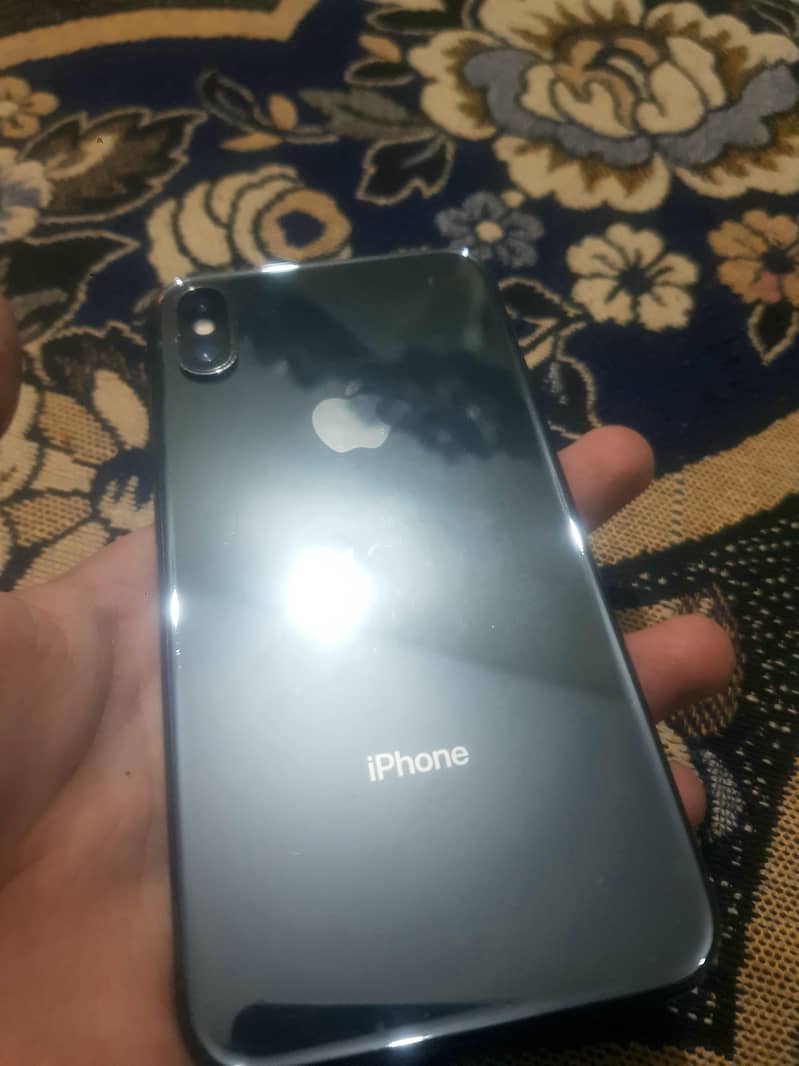 Apple iPhone X 3