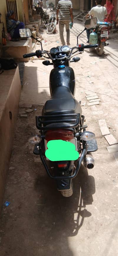 suzuki gs 150 2015 model