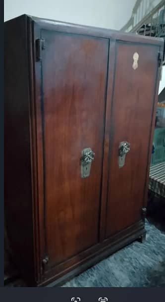 Full Size Iron Almare
