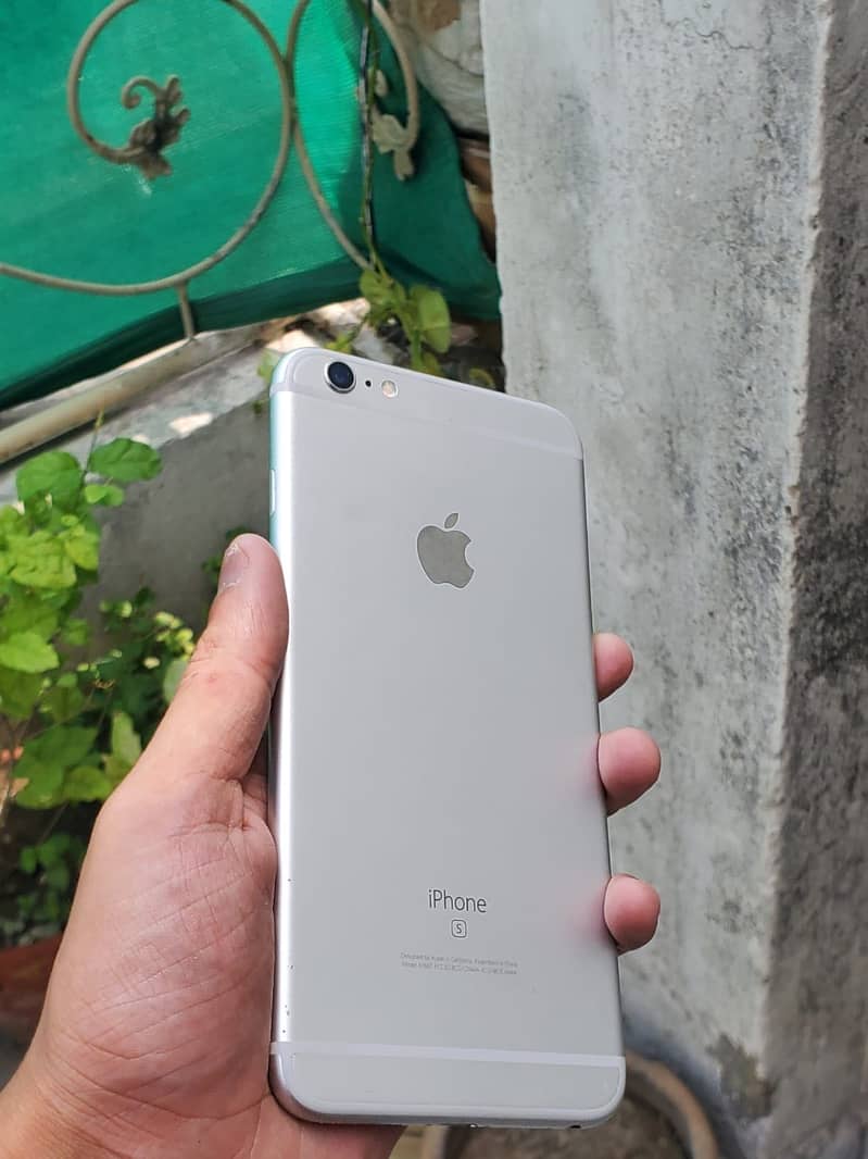 Apple iPhone 6 Plus 2