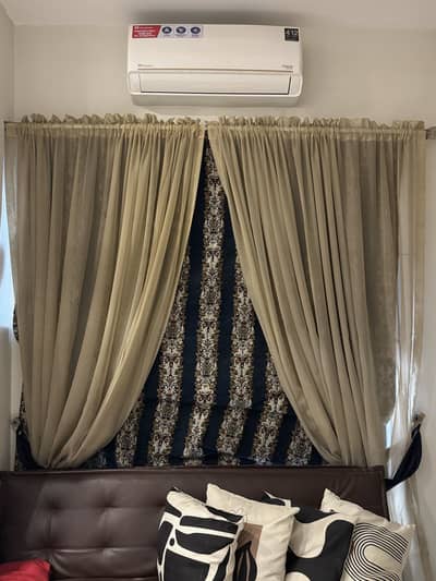 Double curtains blinds + curtain