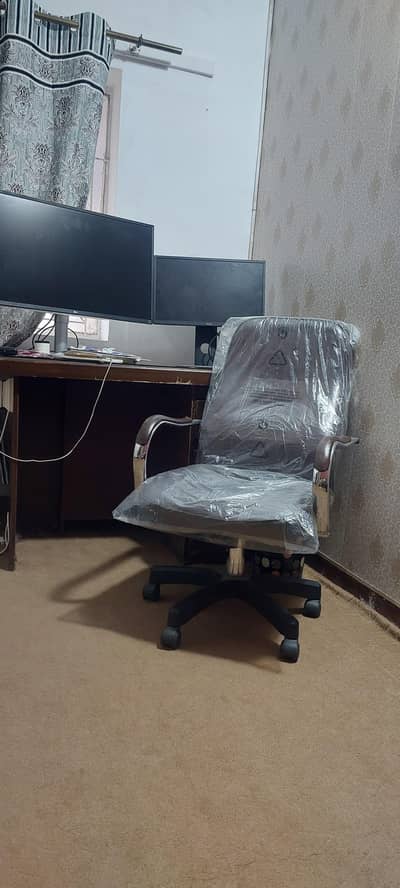 Office Furniture for Sale: Chair, Table, 4 Sofas, 2 Tea/Coffee Tables