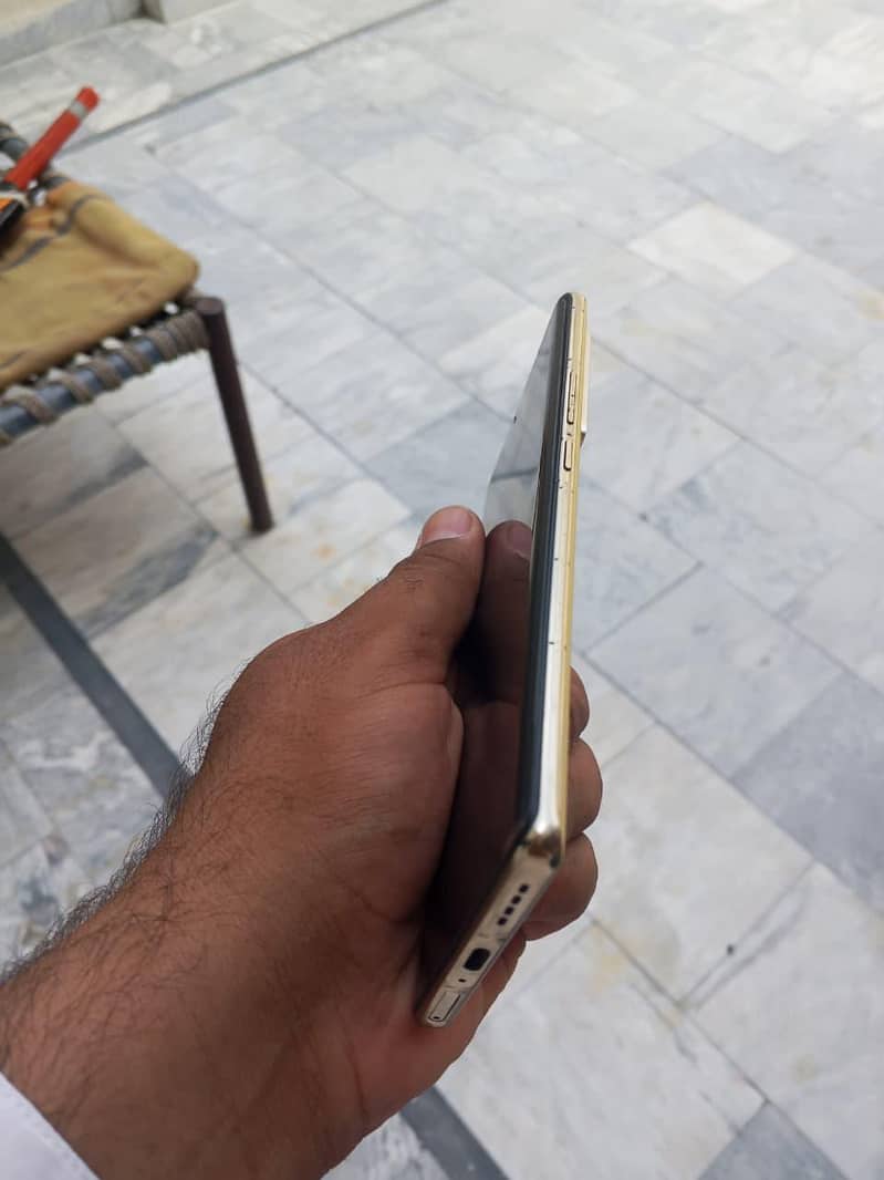 Infinix Note 40 Pro 6