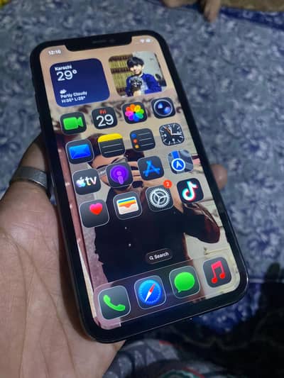 I phone 11 64Gb jv Urgent sale