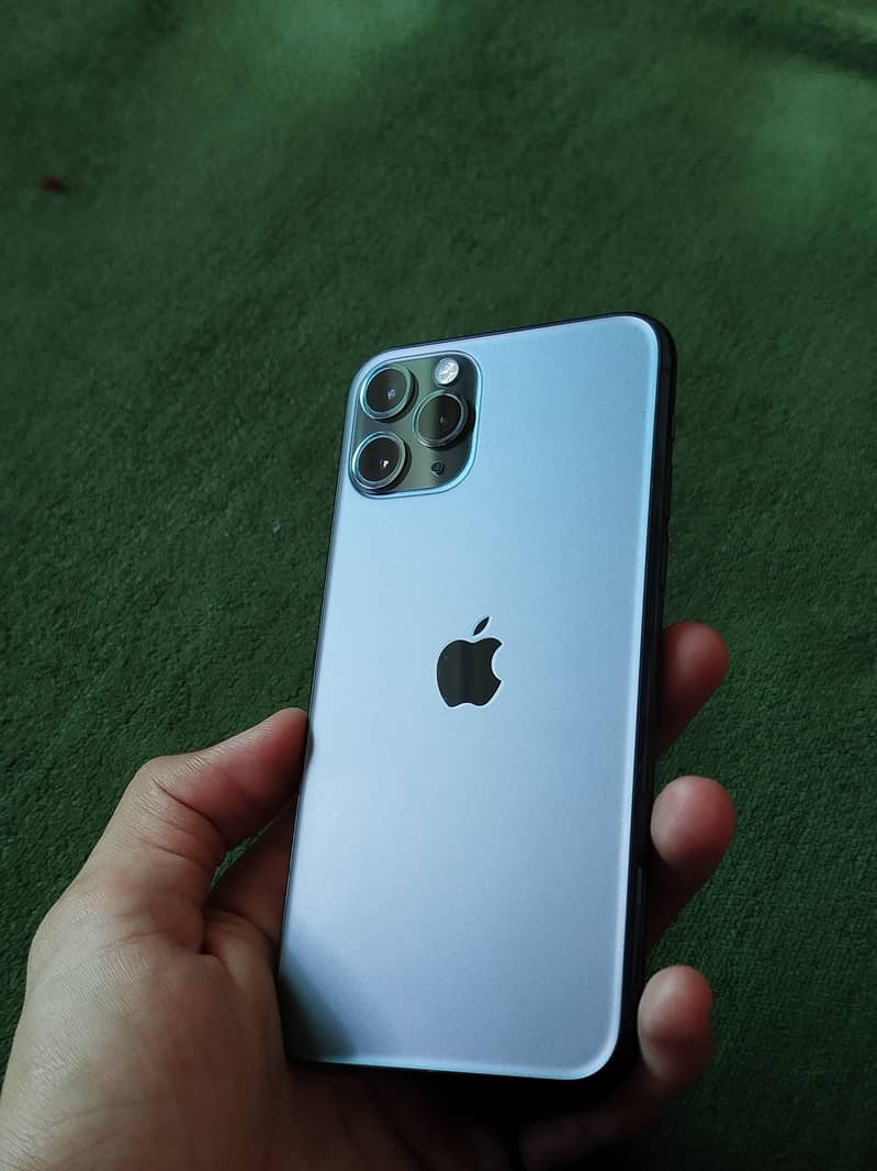 iPhone 11 Pro 1