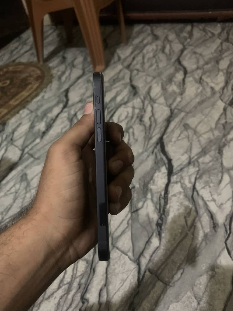 Apple iPhone 12 5