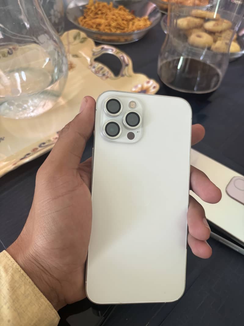 Apple iPhone 12 Pro Max 1