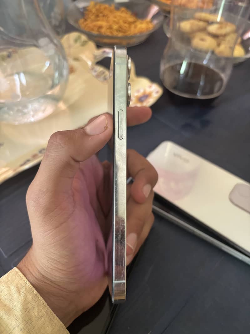 Apple iPhone 12 Pro Max 7