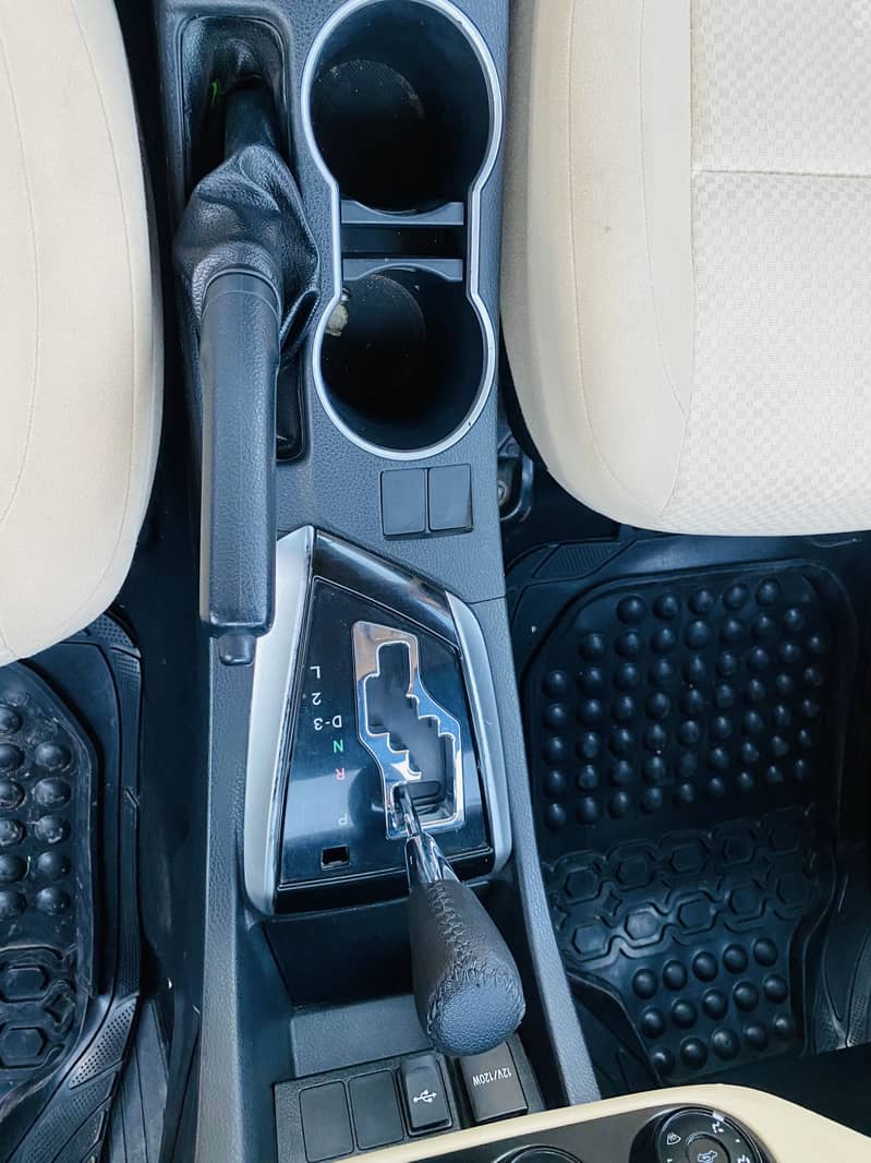 Altis 1.6 Automatic 10